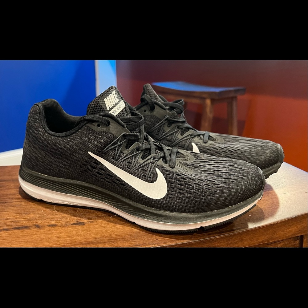 Nike Zoom Winflo 5 sz 8.5